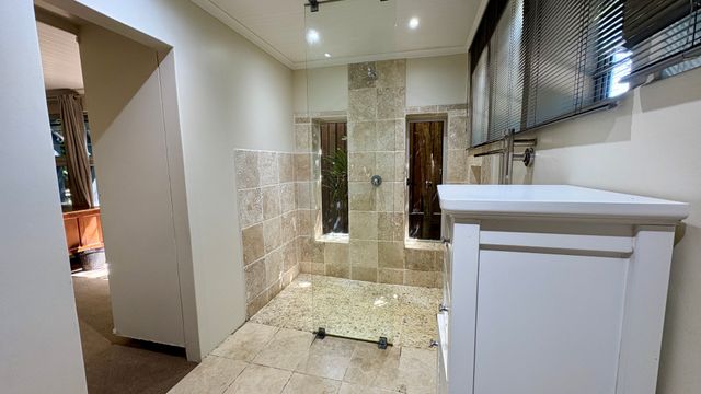 To Let 4 Bedroom Property for Rent in Bonza Bay Eastern Cape